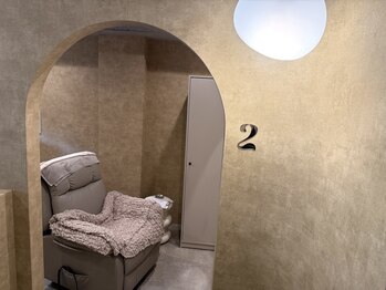 ウリ(uli)の写真/【全席個室で最高な美容DAY】落ち着いた空間で最新韓国まつげパーマやパリジェンヌ、眉毛ケアをしませんか?