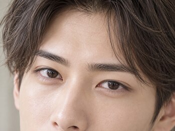 ソラ 大阪上本町 谷町九丁目店(sora)の写真/【メンズ大歓迎】第一印象UP★骨格に合わせた黄金比眉スタイリングで、清潔感溢れる垢抜けモテ眉へ！