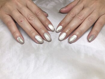 ペルシャ(Persian)/マグネットネイル【若葉/坂戸】