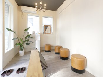 ジネコラボ 茅ヶ崎(Gyneco-labo)/入口・待合室