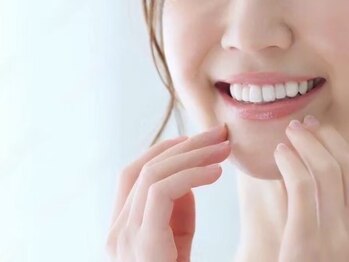 ルーム(Room.)の写真/見違えるほどトーンUPの声も!50分集中照射で頑固な黄ばみを徹底分解。個室のリラックス空間で美白ケア