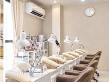 YIA NAIL【長さだし/持ち込み/ワンホン/猫爪】の雰囲気（落ち着いた雰囲気の中でリラックスして頂ける店内）