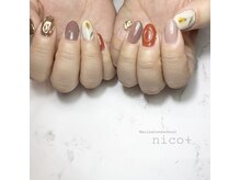 ニコ(nico+)/手描きフラワーネイル