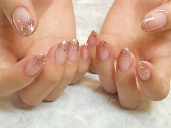 アインネイル(Aing nail)の写真/【ハンド☆ラメグラデーション　5500円】ネイルができない方にはハンドケアもやクリアジェルもおすすめ★