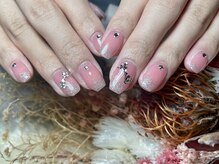 サロンドフォーエイチ(salon de 4H)/華やかな花嫁さんに似合うネイル