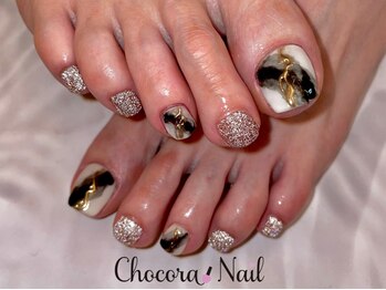 チョコラネイル(Chocora nail)の写真/≪足元からオシャレを満喫☆≫シンプル/アートデザイン共にお任せ！季節感溢れるフットネイルで魅力UP◎