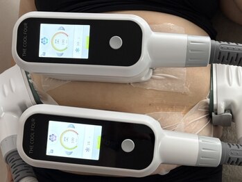 パモジャ(pamoja)の写真/《完全個室のプライベートサロン◎》子育てや仕事でお忙しい40代、50代の女性は必見…今話題の"脂肪冷却"☆