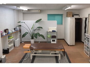 船橋カイロプラクティックオフィス/院内の施術室です