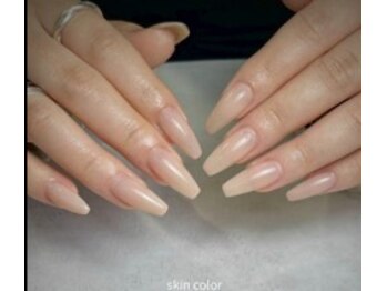 ロイネイル 豊橋店(LOI nail)の写真/【フォルムに妥協なし】自爪が短い・形が気になる方も長さ出しで美爪に♪持ち込み画像やアートも対応
