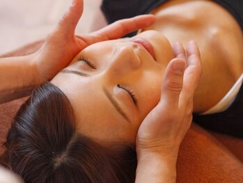 エクラ(eclat)の写真/小顔矯正ですっきりと引き締まった横顔に★ボキボキしないソフトな圧でアプローチし、左右差も解消◎