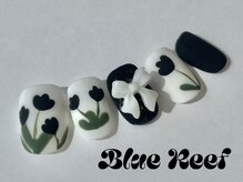 ネイルアンドまつげエクステ ブルーリーフ 四谷三丁目店(Blue Reef)/モダンチューリップネイル