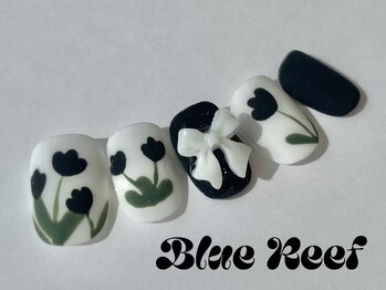 モダンチューリップネイル