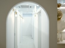 フィラメント 名古屋院(Filament)の雰囲気（白基調のおしゃれな空間でもてなします！【整体Filament名古屋】）