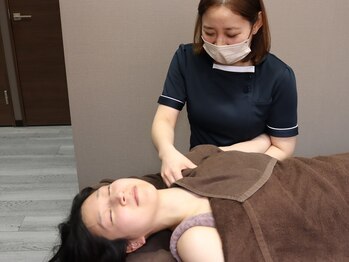 ミライ小顔 札幌駅前店(MIRAI小顔)/デコルテ:リンパケアストレッチ