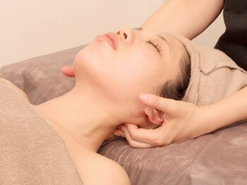 ソルーブ 広尾店/全コースにヘッドマッサージ