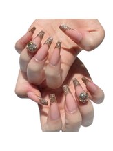 グローネイルズ(Glow Nails)/