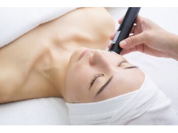 ウェルネスアンドビューティー アンジェラックス恵比寿店/プラスケア)超音波導入