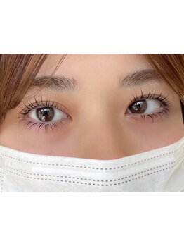 ナチュラル上品な目元にしたい