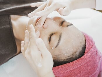 サロン ド ペオニー 川内店(salon de peony)の写真/【毛穴レス当店人気No.1】艶肌トリートメント¥22000→¥11000プロの技術で潤ツヤ毛穴レス美肌★