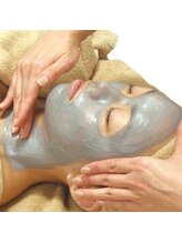 山野愛子どろんこ美容 南越谷店/ドロンコフェイシャルエステ