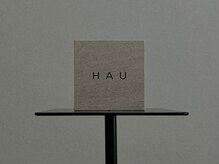 ハウ(HAU)の雰囲気(ドア横のこの看板が目印です;-))