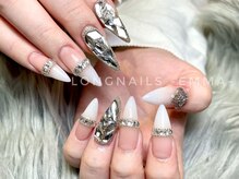 ロングネイルズ エマ(LongNails-Emma)/持ち込みゴージャス