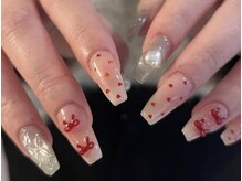 ハルナ(867)の雰囲気（春デザインチークネイル）