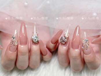 エムプラスネイル 新宿(M+Nail)/長さ出し★持ち込み
