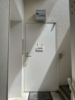ラニー(Lany)/当店入口ドアです!