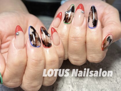 ロータス(LOTUS)の写真