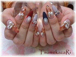 秋ネイルの一押し「べっ甲柄」