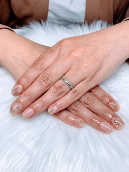 アムルーズ(Amoureuse)/シェルネイル♪