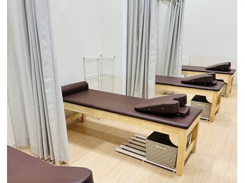 はぴねす鍼灸整骨院 大阪ドームシティ院/清潔感溢れる院内