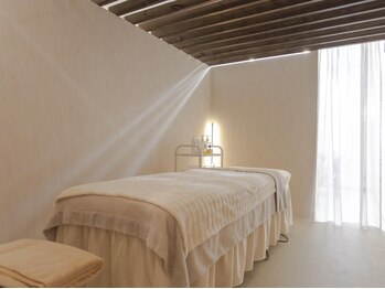 AOYAMA漢方ウィメンズサロン 南青山 表参道店の写真/完全個室のプライベート空間で心身ともにリラックス♪日々の疲れを癒し、お身体の不調を根本改善◎