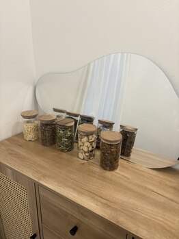 目元研究所の写真/【究極の癒やし】16種の厳選ハーブ香る韓国式温活。頑張った心と体を解きほぐし、深い眠りへ誘う贅沢時間◎