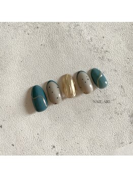ネイル アル(NAIL ARU)/くすみブルーがかわいい☆