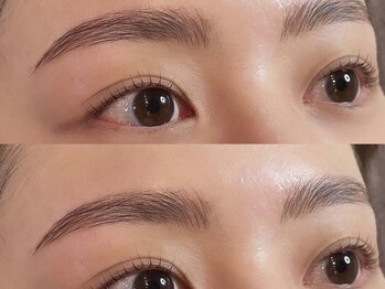 モカロア(mocaloa)の写真/アイブロウ×まつげの同時施術OK！ブロウリフトで眉の流れを整え、まつげパーマと一緒に垢抜け顔が完成♪