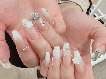 きらきらネイルサロンの写真/上品なワンホンネイル・韓国ネイルで指先から気分UP♪モチの良い長さ出しで理想のフォルムを実現！