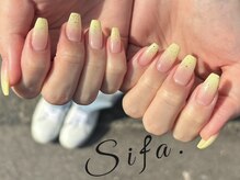 シファ(Sifa.)/グラデーション/黄色ネイル