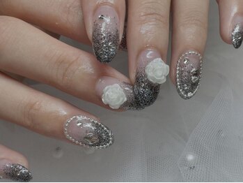 アングゥ ウル(ungu ul)/黒ラメグラ×薔薇