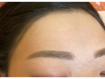 ビューステージ アイブロウサロン 立川/眉+額waxでトーンアップ♪