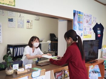 北白川みかげ通り整骨院 整体院/１、受付
