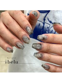 ダークブルーニュアンスネイル