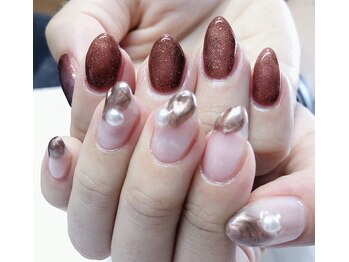 リエル(Riel)/ちぐはぐニュアンスネイル