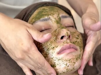 サロン アンジュ(salon.anju)の写真/隠れ毛穴も徹底ケア!ハーブピーリングで理想の透明美白肌を叶えるエステ◎(40文字)