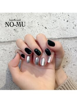 ノーム ネイル(NO-MU)/左右色違い
