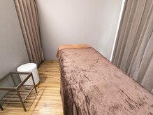 ローズ ドゥ セレクトの雰囲気（2部屋の個室で施術させていただきます。）