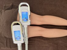 エクシア(EXCIA)/脂肪冷却の施術シーン3