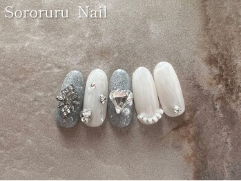 ソロルル ネイル(Sororuru Nail)/ホワイト×ハートネイル