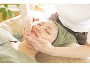 エクリュ 美顔 痩身専門サロン(ecru)/STEP02◆ハーバルクレンジング